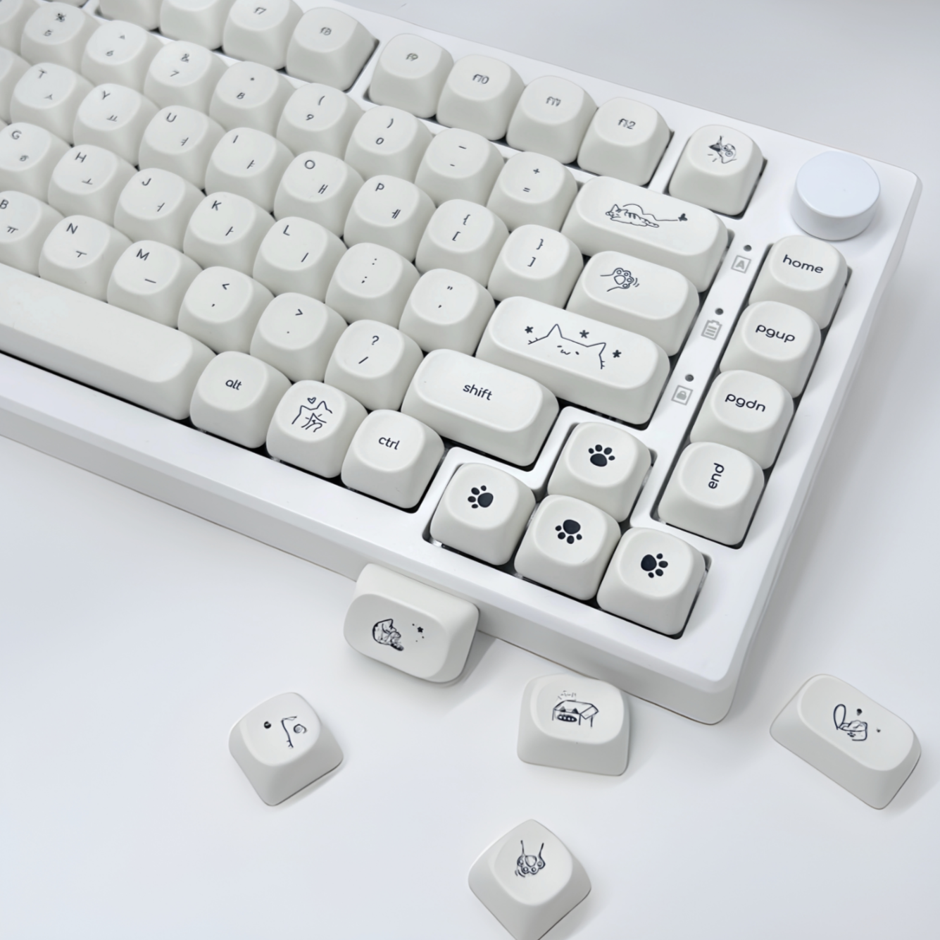 Milky Cat Keycaps (124 Pieces)