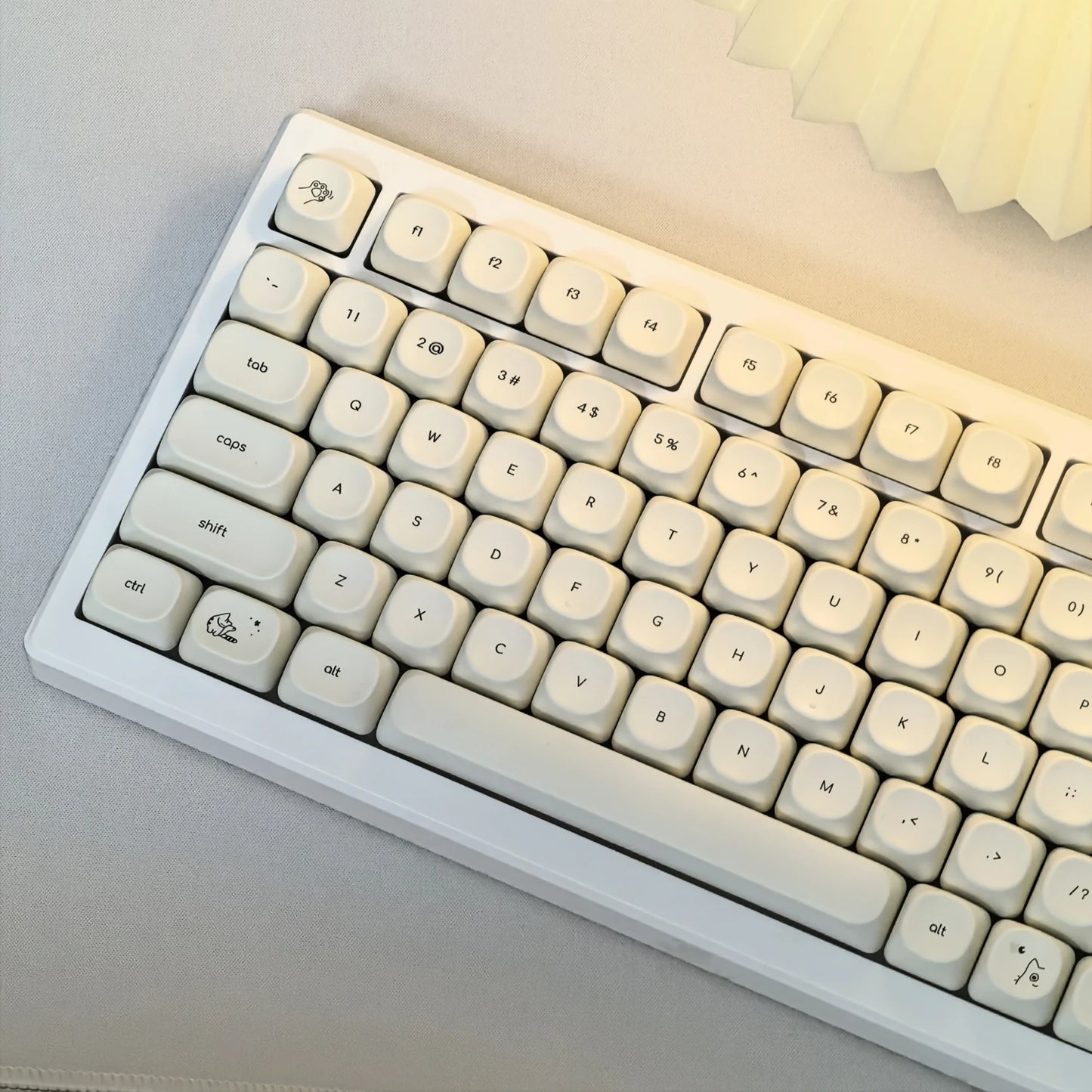 Milky Cat Keycaps (124 Pieces)